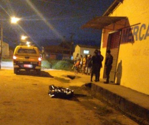 Homem suspeito de tentativa de assassinato é linchado por populares