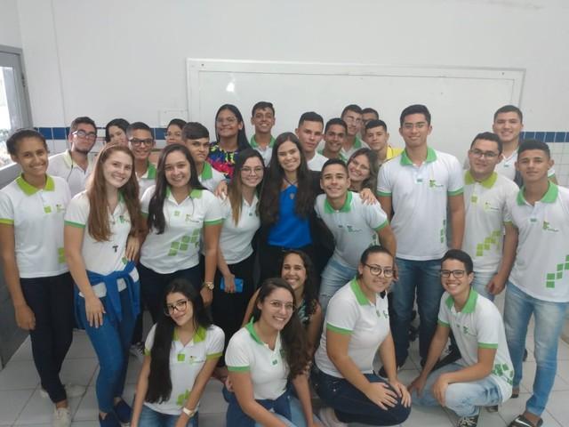 Professora do RN vence prêmio nacional de educação com projeto que aponta problemas sociais