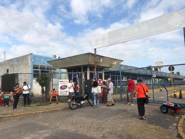 Servidores do Detran paralisam as atividades por dois dias no RN