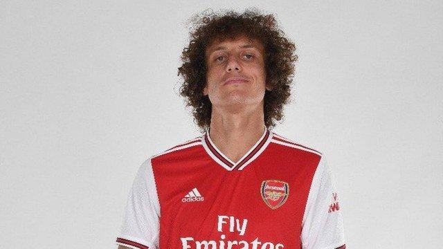 Arsenal anuncia contratação do zagueiro David Luiz