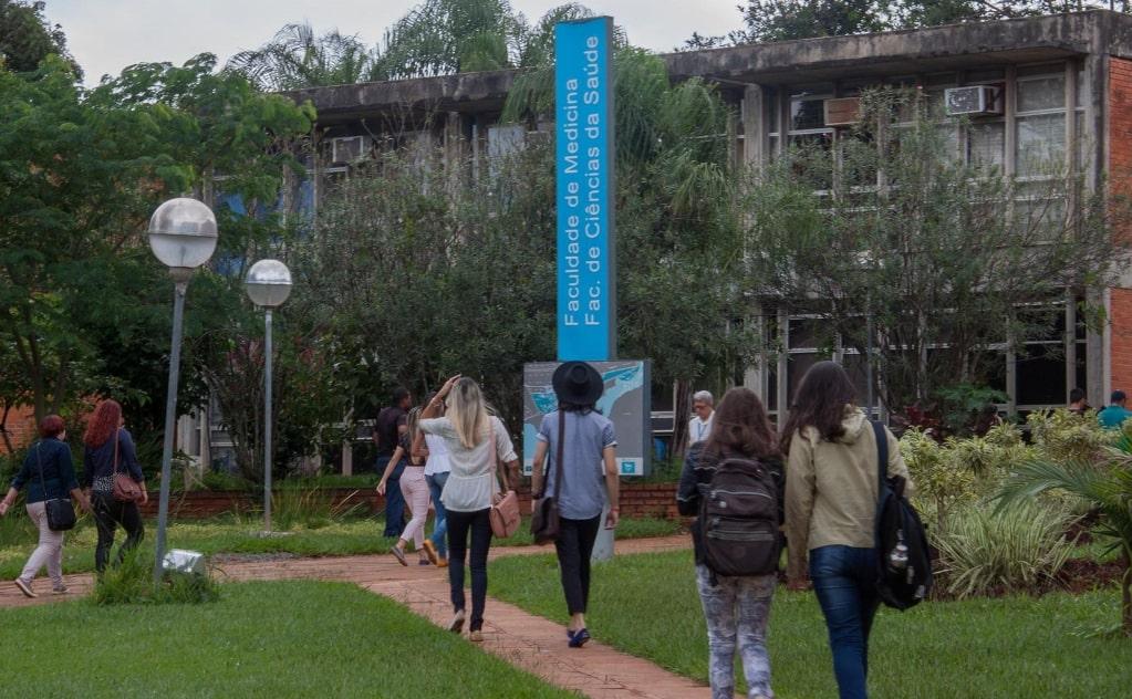 Contigenciamentos vão afetar aulas a partir de agosto, dizem universidades