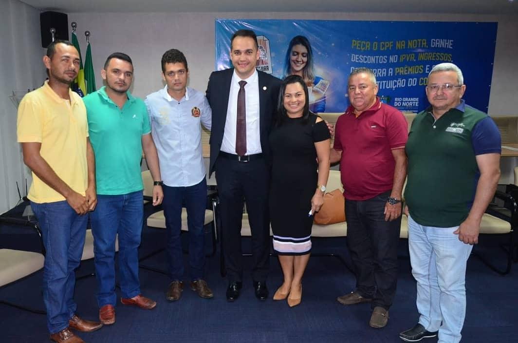 Deputado Kleber Rodrigues se reúne com vereadores de Canguaretama na Governadoria