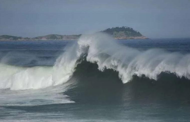 Marinha faz mais um alerta de mau tempo e ondas de 3,5 metros no NE