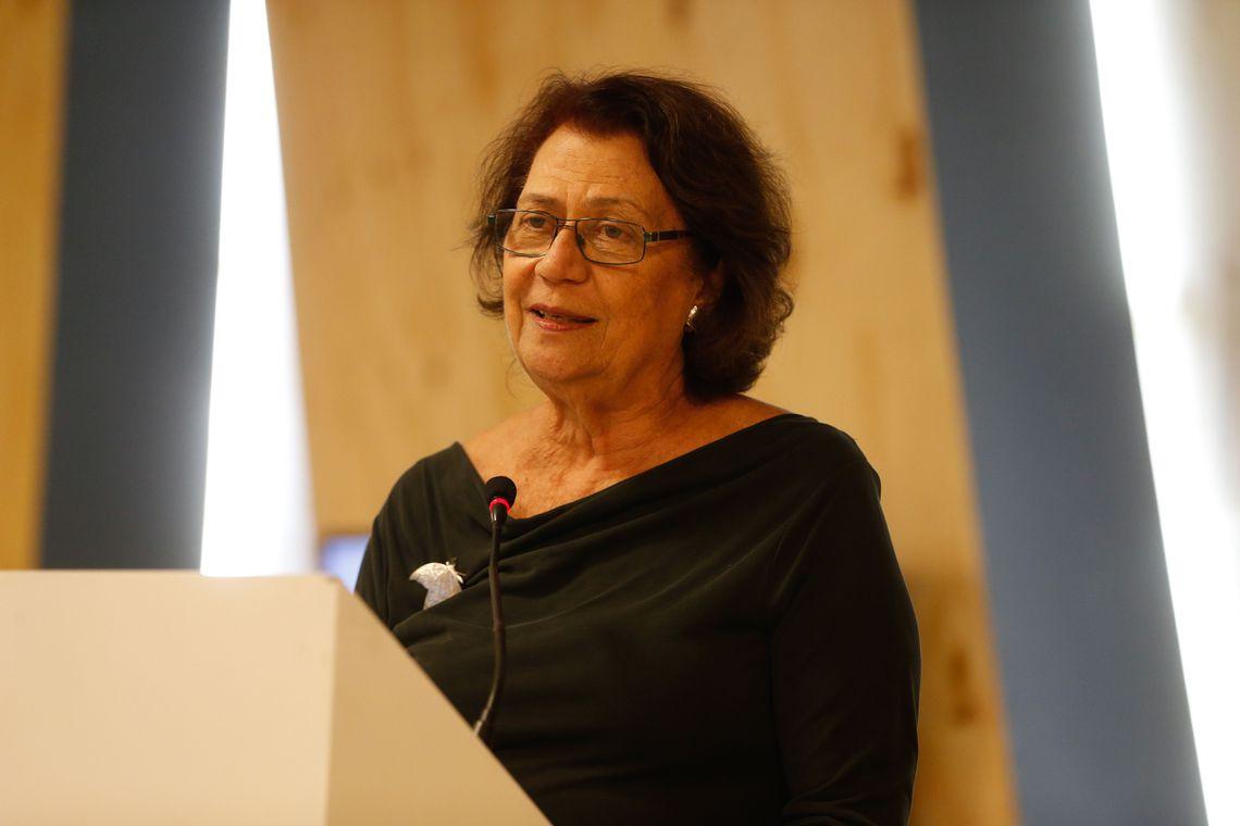 No Rio, Ana Maria Machado encerra projeto Bienal Vai às Escolas