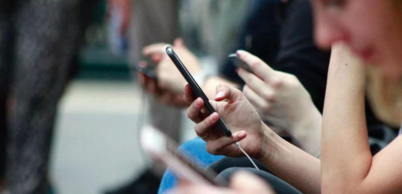 Uso da internet no Brasil cresce e 70% da população está conectada