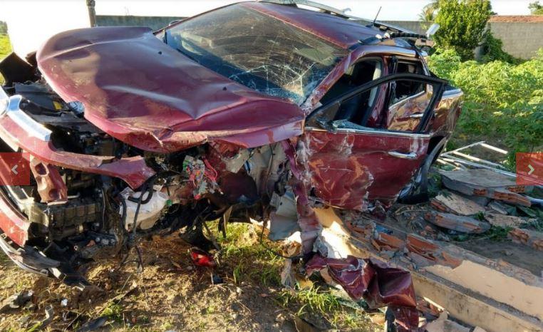 Motorista fica preso às ferragens em acidente da AL-110 no Agreste