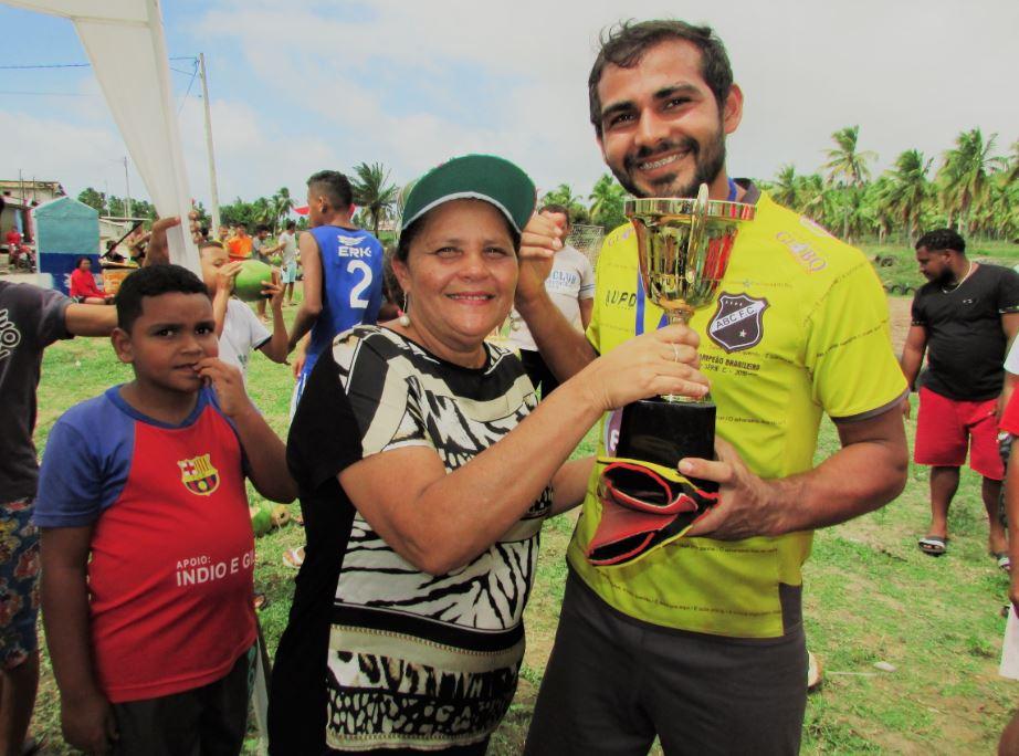 VEREADORA PROFESSORA MARIA INAUGUROU 2ª ARENA