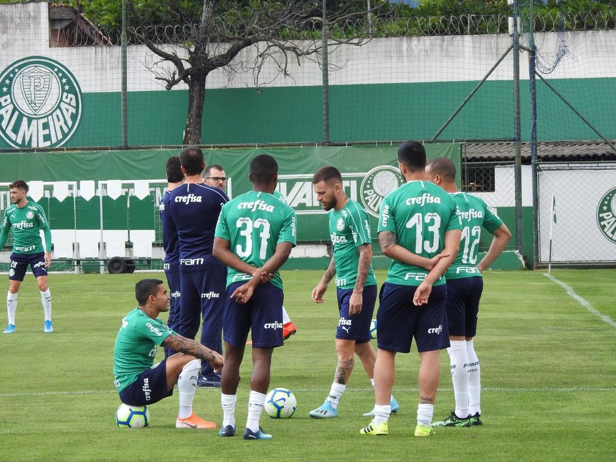 Palmeiras x Botafogo: Mano fará mudanças no time titular; veja a provável escalação