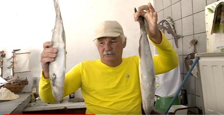 Pescadores sofrem com falta de clientes e cobram análise de peixes