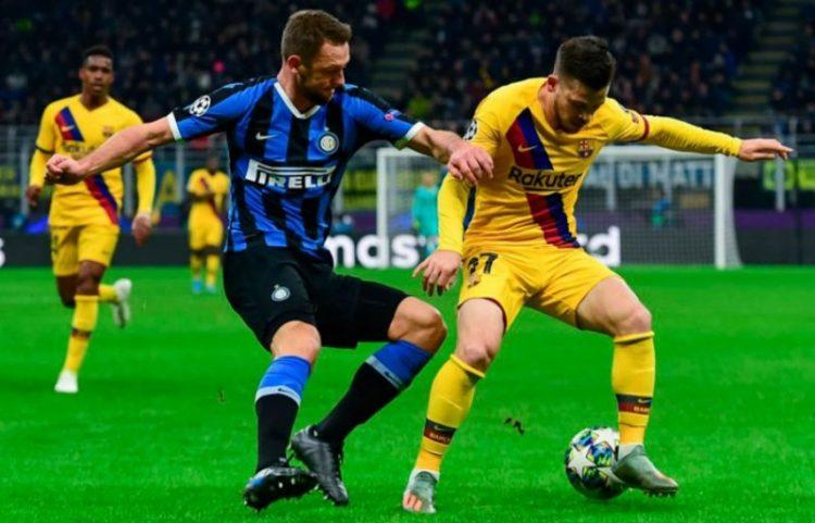 Inter de Milão perde do Barcelona e cai na Liga dos Campeões; Dortmund avança