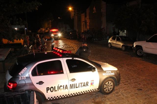 Criminosos matam homem que estava deitado em rede dentro de casa em Mossoró