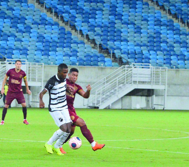 Destaque do ABC no Clássico Rei, meia João Paulo é elogiado por Francisco Diá