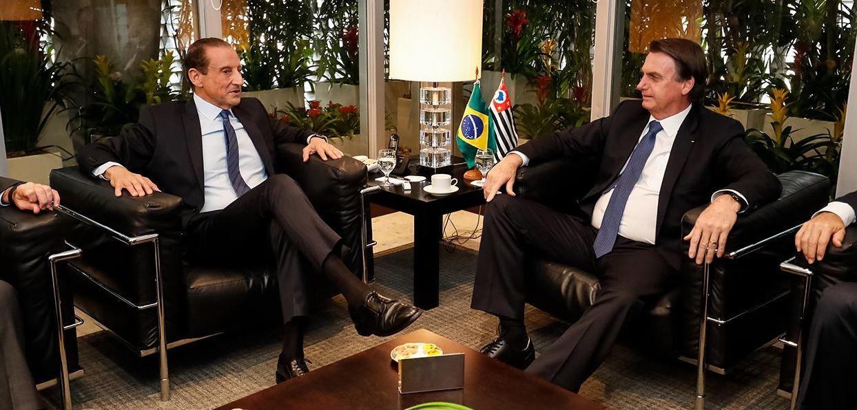 Empresários se levantam contra uso partidário da Fiesp por Paulo Skaf