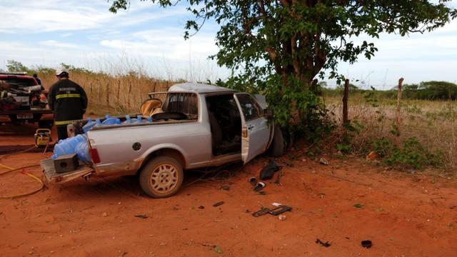 Idoso de 67 anos morre após colidir carro com árvore na zona rural de Mossoró, RN