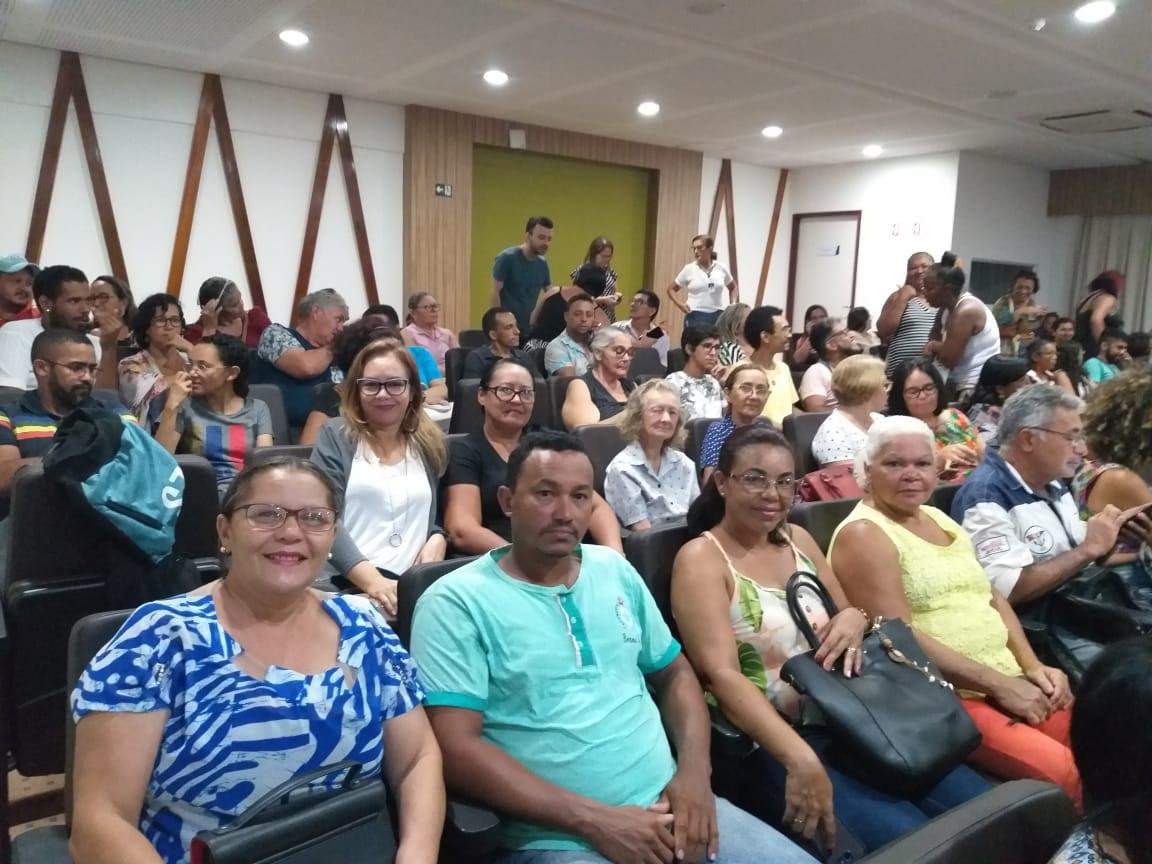 VEREADORA MARIA PARTICIPA DE ENCONTRO COM ARTESÃOS DE GEORGINO AVELINO QUE IRÃO PARTICIPAR DA 25ª FIART