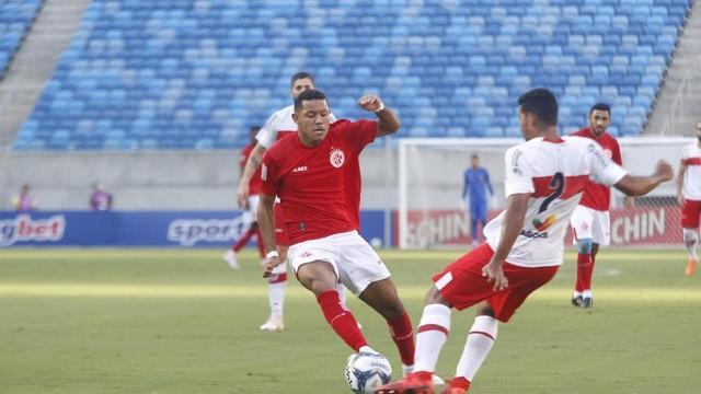 América-RN sai atrás, mas consegue empate com CRB na Arena das Dunas