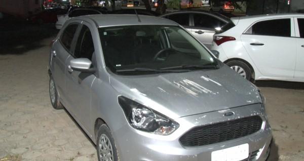Bandidos morrem em confronto com PM após série de assaltos com refém