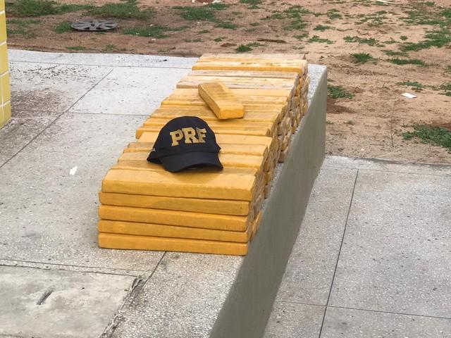 Caminhoneiro é preso com 100 kg de maconha durante fiscalização da PRF na Grande Natal