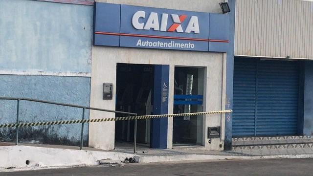 Criminosos explodem caixa eletrônico em banco ao lado de pelotão da PM na Grande Natal