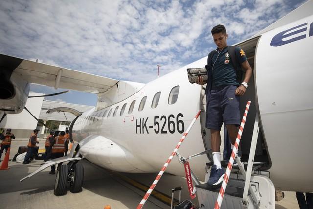 Seleção sub-23 chega a Bucaramanga e conta com volta de Pedrinho em treino