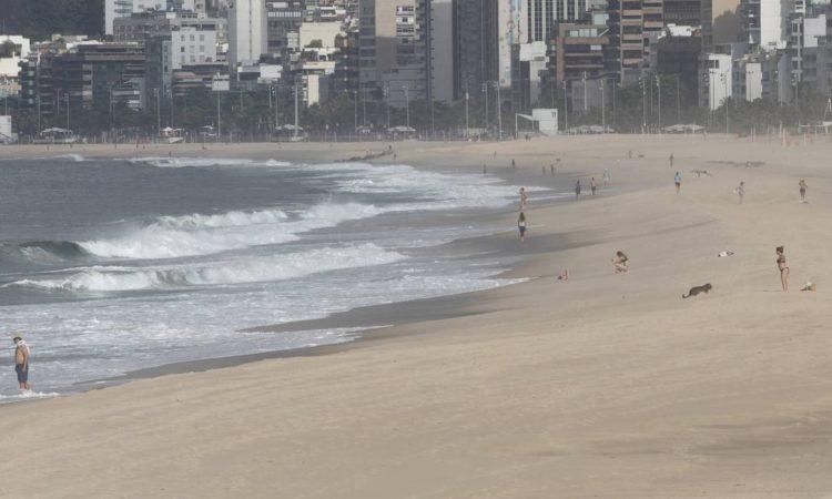 Brasil demora mais do que Itália e Espanha para passar de cem para mil casos