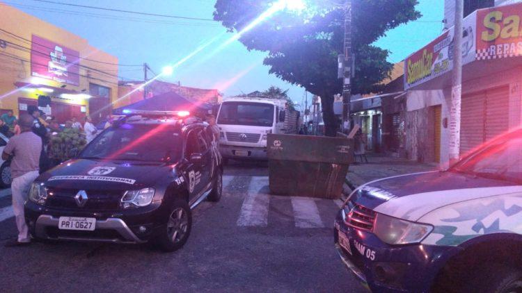 Com apoio da PM, feira mais tradicional de Natal é interditada