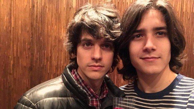 FERNANDO GROSTEIN, IRMÃO DE LUCIANO HUCK, VAI SE CASAR COM O NAMORADO ATOR NOS EUA