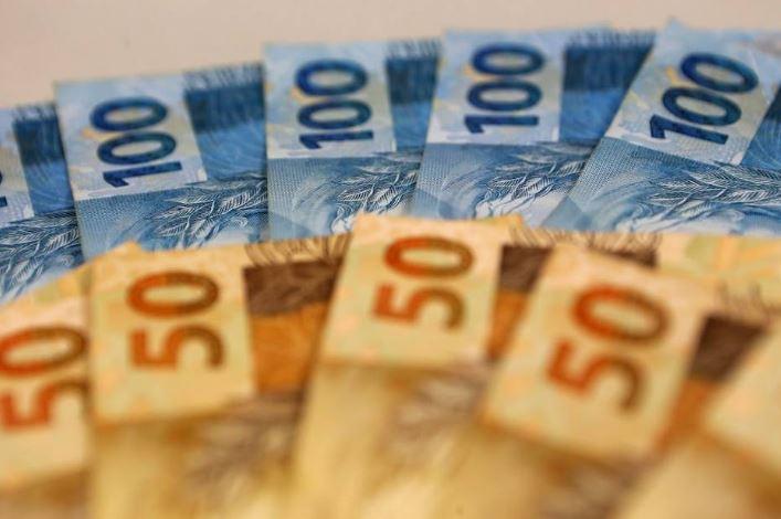 Governo vai ampliar voucher para informais de R$ 200 para R$ 300