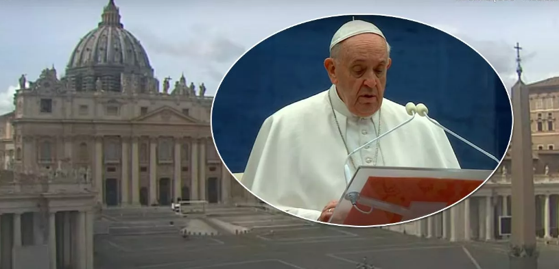 Papa abençoa mundo na pandemia numa Praça São Pedro deserta