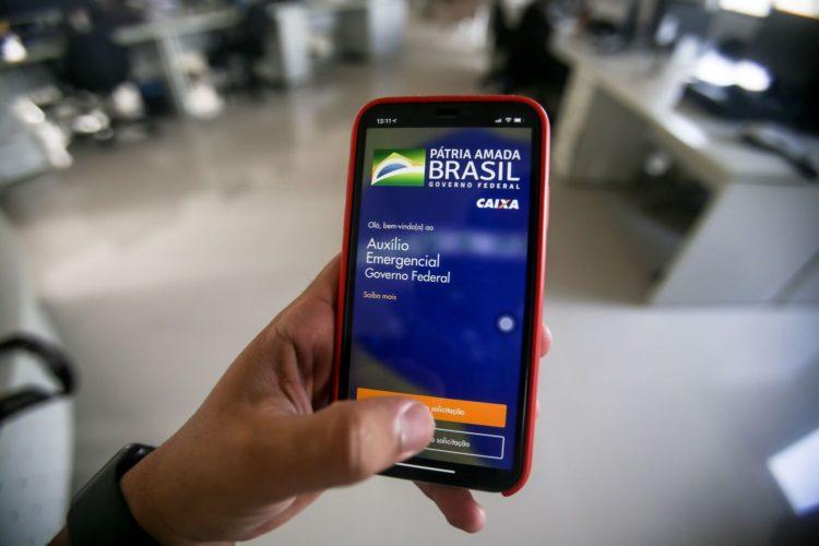 Caixa libera auxílio de R$ 600 para 1,6 milhão nesta quarta-feira (15)