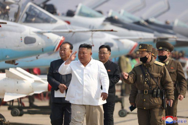 Líder norte-coreano, Kim Jong-un está ‘vivo e bem’, diz Coreia do Sul