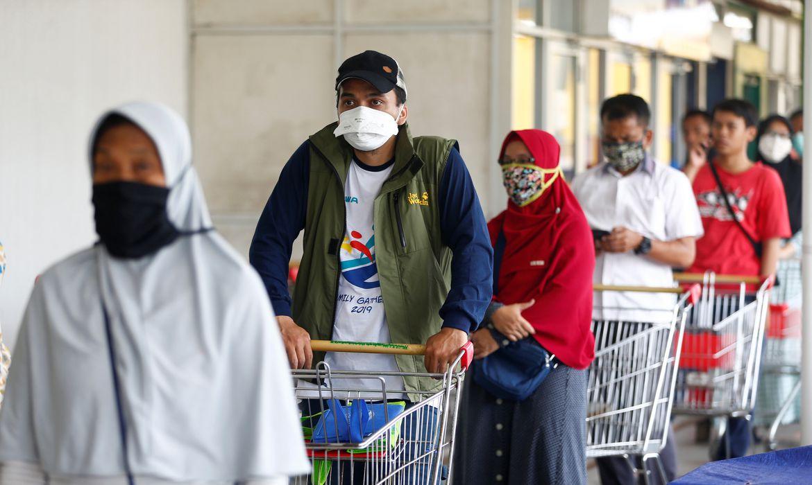 México anuncia contágio comunitário por coronavírus no país