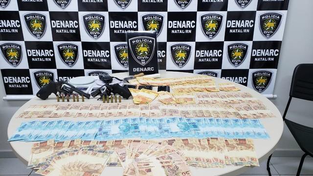 Polícia apreende R$ 10 mil em notas falsas em quarto de hotel em Natal