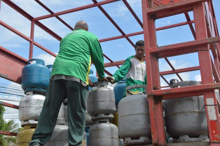 Procons Municipal e Estadual recomendam venda de 1 gás de cozinha por consumidor