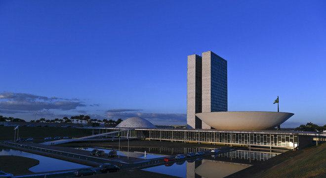 Aprovação do Congresso é de 18% e a do Supremo, de 30%, diz Datafolha