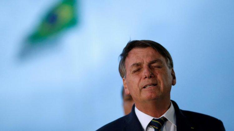 Datafolha: 72% discordam da frase de Bolsonaro sobre dar armas para população
