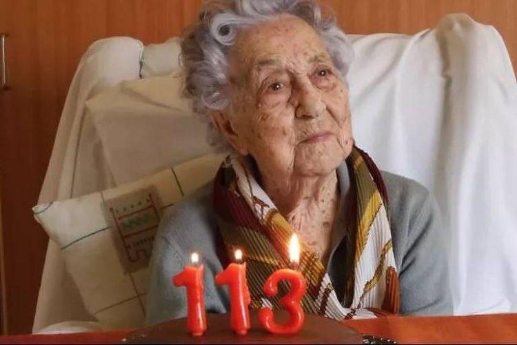 Espanhola de 113 anos sobrevive ao coronavírus; “Sorte de ter boa saúde”, diz ela