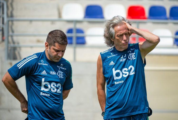 Flamengo confirma 11 funcionários e 3 jogadores com coronavírus