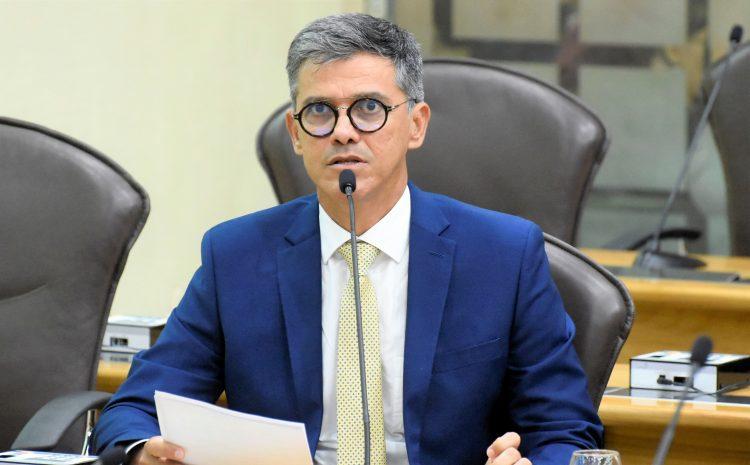 “Hospitais espirituais”, diz deputado ao defender reabertura das igrejas