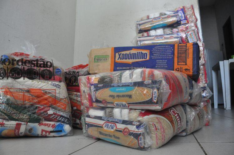 Prefeitura de São Gonçalo do Amarante distribui kits de higiene e de alimentos