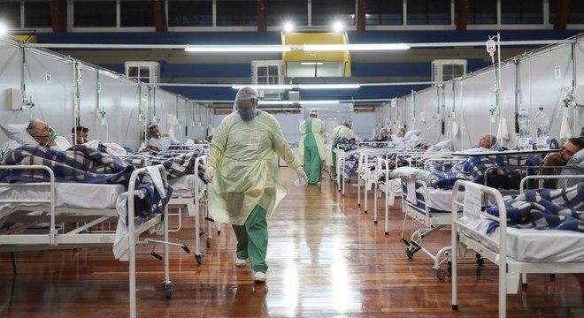 Sem remédio ou vacina, saiba como pacientes se recuperam da Covid-19