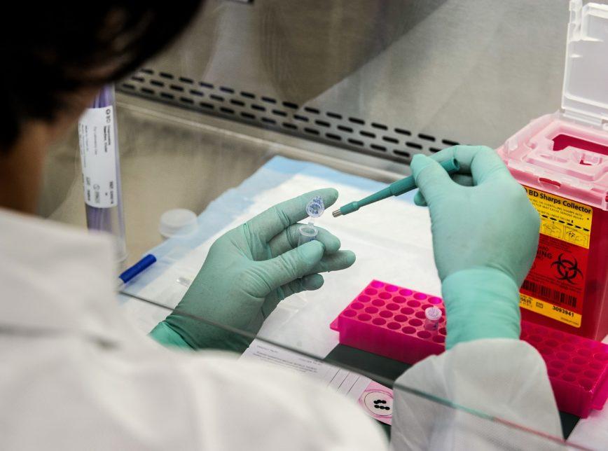 ANS torna obrigatória a cobertura de teste de covid-19 em planos de saúde
