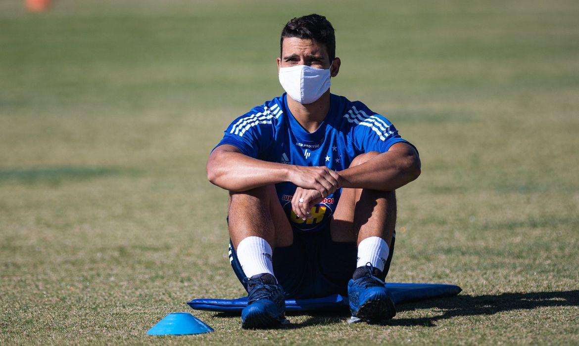 Covid-19: Jean, do Cruzeiro, testa positivo e inicia isolamento social