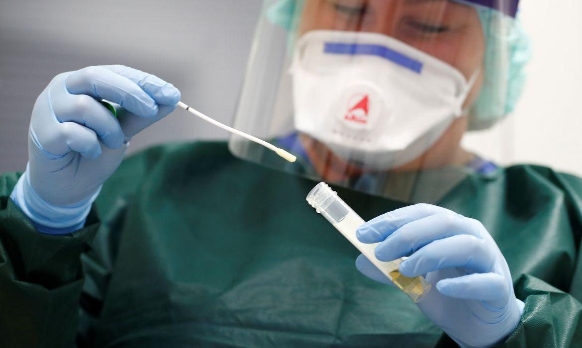 Covid-19: país distribui 3 milhões de testes; 556 mil foram analisados