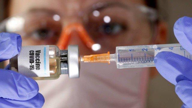 Covid-19: Recrutamento de voluntários para testar vacina no Brasil começa este mês