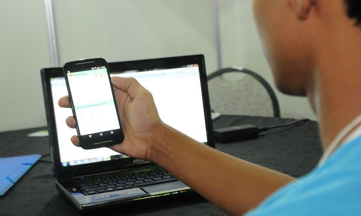 Inscrições para 25 mil vagas de ensino a distância terminam amanhã