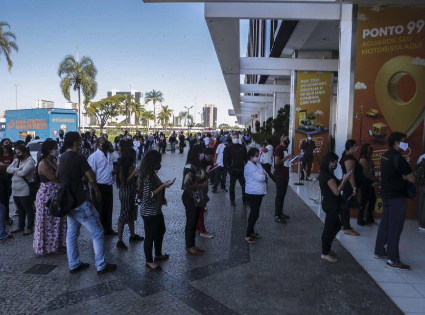 Juíza proíbe a retomada de atividades não essenciais em Brasília