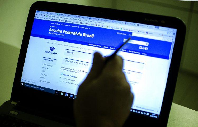 Prazo para entrega da declaração do Imposto de Renda termina nesta terça (30)