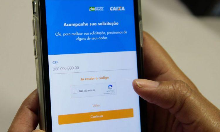 Após contestação, 805 mil pedidos são liberados para receber auxílio