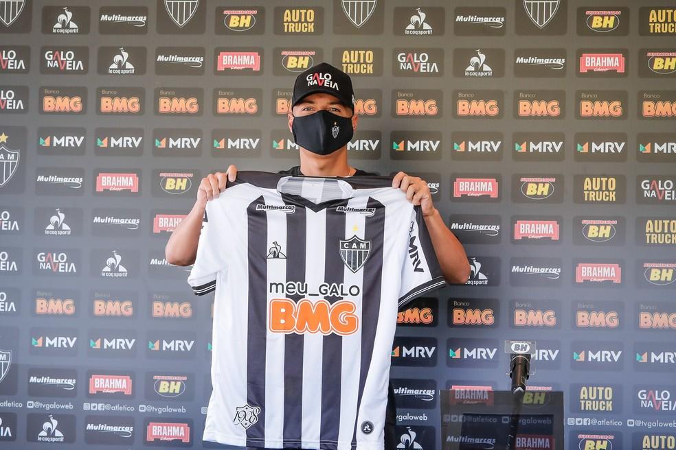 Apreço pelo jogo ofensivo e bom passe: Alan Franco se apresenta ao torcedor do Atlético-MG